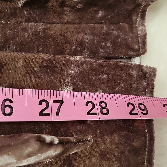 L'agence green v- neck long sleeve button up top, size Small. Great condition - Picture 6 of 8